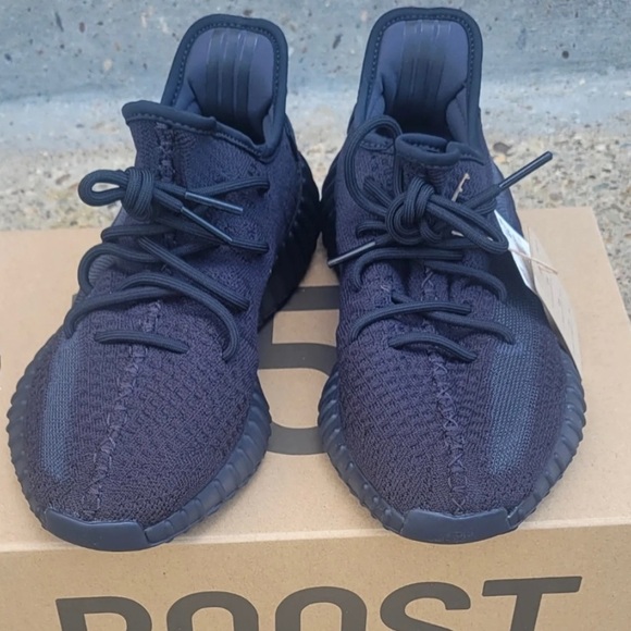 Adidas Yeezy 350 V2 onyx - Picture 2 of 3